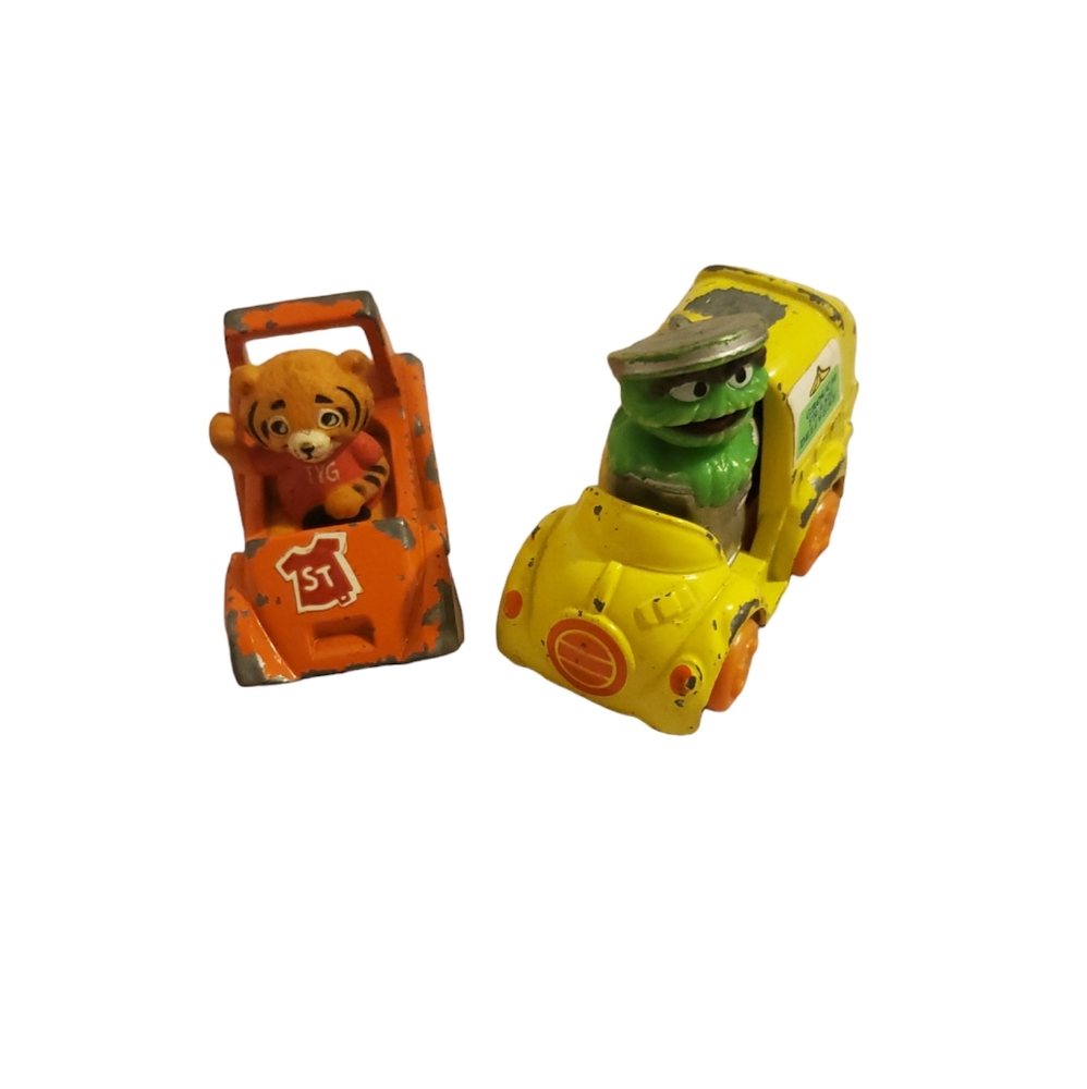 Vintage Die cast vehicles Oscar the grouch & Shirt tales